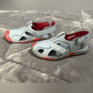 Under Armour Kids Gray and Red Sport Sandals